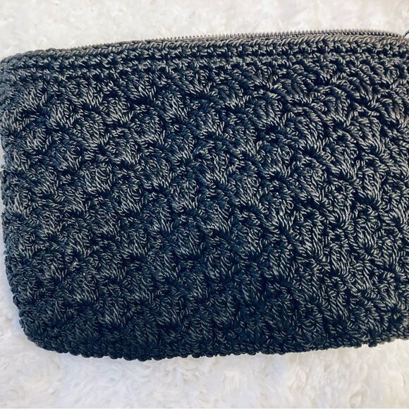 Crocheted Black Zipper Pouch - Picture 3 of 5
